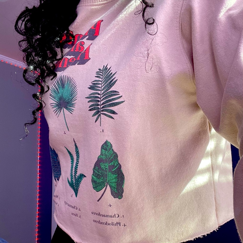 I am selling a plants are friends)cropped sweater.